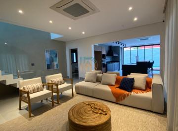 Foto 01 · Casa de Luxo no Juquehy: 5 Quartos, 5 Suítes, 2 Salas, 6 Banheiros e 240,87m² - Venda ou Locação em