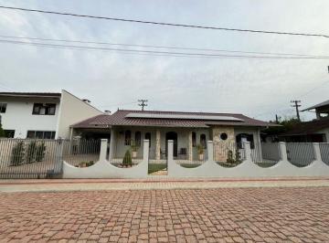 Casa · 196m² · 3 Quartos · 3 Vagas · Casa  BENEDITO NOVO - SC