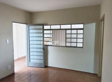 Casa · 131m² · 4 Quartos · 2 Vagas · Casa á Venda no Dom Romeo Alberti em Batatais/SP
