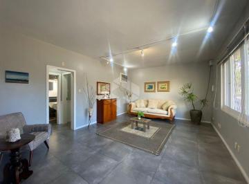 Casa · 130m² · 3 Quartos · 7 Vagas · Casa Residencial 130M² - para Alugar