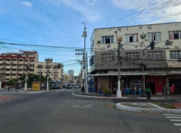 Apartamento de 1 quarto, Macaé · Loja Centro com ótima localização e excelente acabamento, oportunidade ampla visão das ruas padaria
