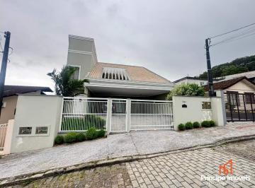 Casa · 515m² · 11 Quartos · 5 Vagas · Casa com 11 quartos no Boa Vista em Joinville