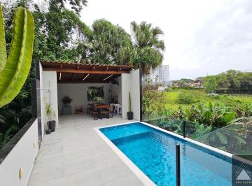 Casa · 74m² · 3 Quartos · 1 Vaga · Casa 3 suítes semimobiliada triplex no Água Verde, Blumenau/SC
