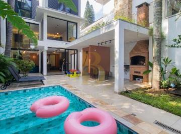 Casa · 213m² · 4 Quartos · 2 Vagas · Casa à venda na Chácara Monte Alegre, com 236m²  ? Conforto, charme e versatilidade!