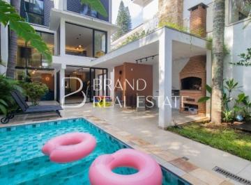 Casa · 213m² · 4 Quartos · 2 Vagas · Casa à venda na Chácara Monte Alegre, com 236m² , Conforto, charme e versatilidade!