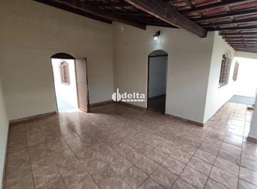Casa · 120m² · 3 Quartos · 1 Vaga · Casa residencial com 3 quartos sendo 1 suíte, disponível para locação no bairro Umuarama em Uberlând
