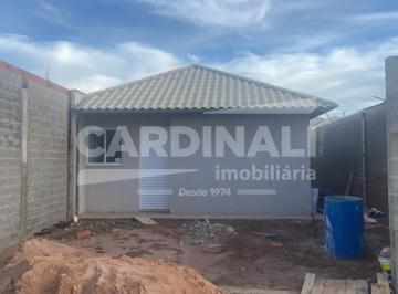 Casa · 160m² · 2 Quartos · 2 Vagas · Casa Padrão em São Carlos