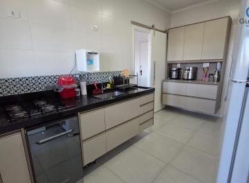 Apartamento · 70m² · 2 Quartos · 1 Vaga · Vendo lindo Apartamento reformado de 2 dormitórios e suíte no Marapé em Santos