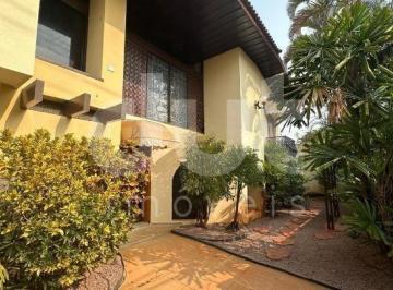 0 · Casa Clássica com Arquitetura Única a metros da Lagoa do Taquaral