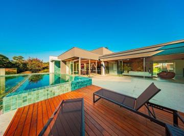 aeyjht42odljzwi2nzlmnwjh_md · Sobrado à venda no Residencial Alphaville 1, com 5 suítes, porteira fechada