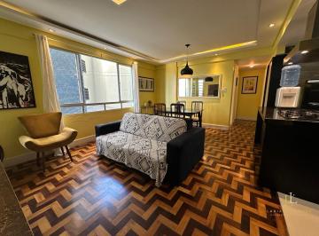 Apartamento · 78m² · 2 Quartos · 1 Vaga · Apartamento Frente Mar - 2 Dormitórios Edifício Girassol Balneário Camboriú