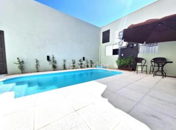 2dba10f1-a379-4ee0-b10f-55539d277fe2.jpg · Casa, 5 dormitórios, 250.5 m², em Centro