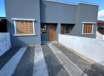 Casa · 74m² · 3 Quartos · 2 Vagas · Excelente casa à venda no bairro Parque Marechal Rondon - Cachoeirinha/RS