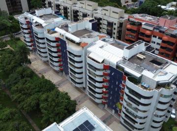 Apartamento de 3 quartos, Brasília · VENDE-SE COBERTURA – 3 QUARTOS – 245 m² Edifício Ilha di Capri – SQN 215