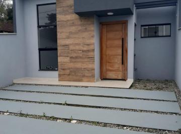 Casa en Venda de 2 quartos Brandalize · Casa 3 quartos sendo 1 suíte 90m2 a 600m do mar