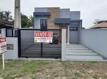 Espaço para 2 veiculos. · Casa 3 quartos sendo 1 suíte a 600m do mar
