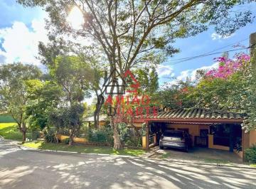 Casa · 470m² · 4 Quartos · 2 Vagas · Vende-se Casa no Cond. Vila de São Fernando - 4 stes, 2 escritórios. Madeir