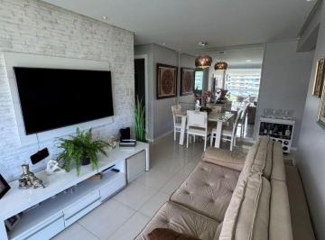 Apartamento de 2 quartos, Salvador · Apartamento a venda em Alphaville 1 com 2 quartos dependência e armários no Laguna