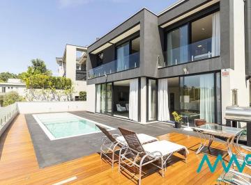 Casa · 450m² · 4 Quartos · 6 Vagas · Tamboré 11 - Casa Moderna com Excelente Vista - Vendida Mobiliada!!!