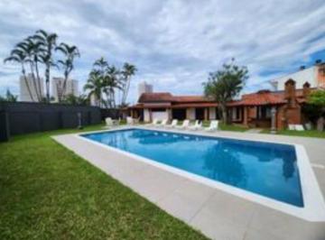 Casa de 4 quartos, Praia Grande · Casa Térrea com 1000m2 de terreno no Banenário Flórida - Praia Grande