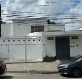 Comercial · 314m² · 2 Vagas · Casa comercial na Viaduto Doutor Arnaldo, N. 1670 • 314 m²
