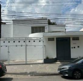 Comercial · 314m² · 2 Vagas · Casa comercial na Viaduto Doutor Arnaldo, N. 1670 • 314 m²