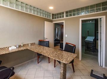 Comercial · 60m² · 6 Quartos · 2 Vagas · Sala comercial na Avenida Pacaembu, N. 746 - Conjunto 81 • 60 m²