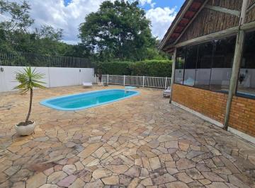 Casa · 134m² · 3 Quartos · 2 Vagas · Casa em condomínio fechado com 3 dormitórios-1 suíte no Bairro Guarujá