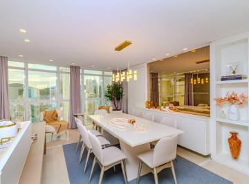 Apartamento · 128m² · 3 Quartos · 3 Vagas · Apartamento à venda no Centro em Balneário Camboriú.