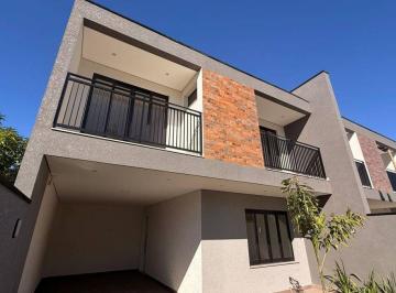 Casa · 166m² · 3 Quartos · 2 Vagas · Sobrado com piscina + edícula á 170 metros da praia em Itapoá-SC
