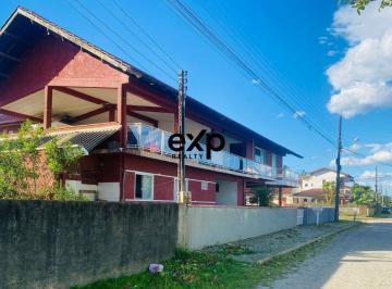 Casa · 360m² · 6 Quartos · 5 Vagas · Amplo sobrado de esquina a venda na Praia de Itapoá, Santa Catarina