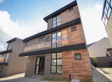 Casa · 234m² · 3 Quartos · 4 Vagas · Casa em condomínio com 3 Suítes, 4 vagas, no Bairro Mercês