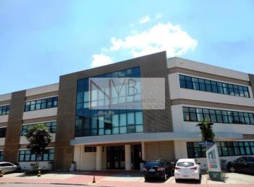 Comercial · 53m² · 1 Vaga · Sala comercial com 53,19m², 3 ambientes + copa e wc e 1 vaga.