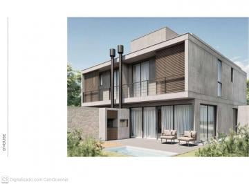 5b046bbb2dc14c3408eff675dd0f650c09ca9bb3 · Casa com 3 suítes e piscina privativa à venda em Florianópolis/S.