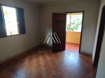 Casa · 480m² · 3 Quartos · Vendo casa antiga com excelente construção em Itaúna em excelente localização no Santanense!