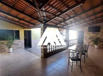 Casa · 300m² · 3 Quartos · 4 Vagas · Vendo casa em Itaúna em excelente localização!