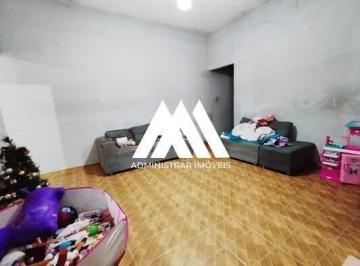 Casa · 360m² · Vendo casa em Itaúna com excelente localização!
