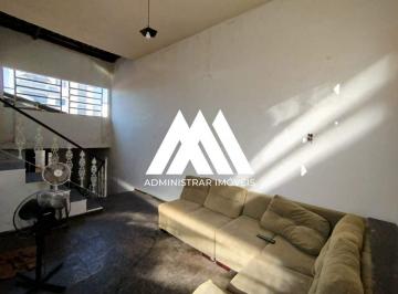 Casa · 315m² · 4 Quartos · 2 Vagas · Vendo casa em Itaúna em excelente localização!