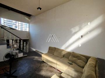 Casa · 315m² · 4 Quartos · 2 Vagas · Vendo casa em Itaúna em excelente localização!