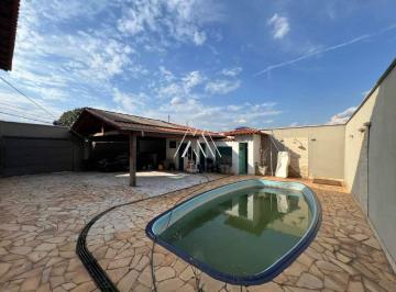 Casa · 368m² · 3 Quartos · 3 Vagas · Vendo casa com 03 quartos e 01 Suíte no Morro do Engenho - Itaúna/Mg!!