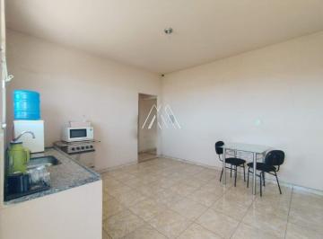 Casa · 3 Quartos · Vendo casa em Itaúna em excelente localização!