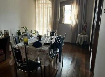 Casa · 396m² · 5 Quartos · 1 Vaga · Vendo casa em Itaúna em excelente localização!