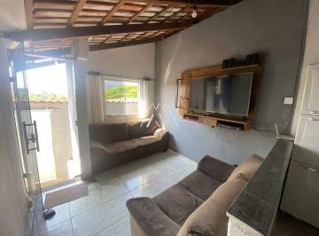 Casa · 67m² · 3 Quartos · Vendo casa em Itaúna em excelente localização!