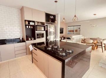 Casa · 300m² · 3 Quartos · 4 Vagas · Vendo Casa com Suíte, Closet e Área Gourmet - Conforto e Segurança - Itaúna/Mg!!