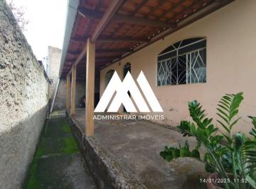 Casa · 311m² · 3 Quartos · 2 Vagas · Vendo casa em Itaúna em excelente localização!
