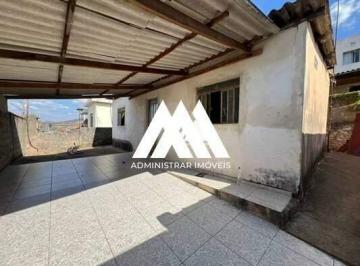 Casa · 248m² · 3 Quartos · 2 Vagas · Vendo casa com 03 quartos e 02 vagas de garagem no Lourdes- Itaúna/MG!