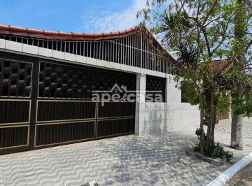 Casa · 65m² · 2 Quartos · 4 Vagas · Casa com 2 Quartos, Maracanã - Praia Grande