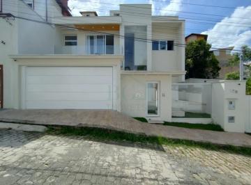 FACHADA · Excelente casa de alto padrão a venda em Poços de Caldas MG.