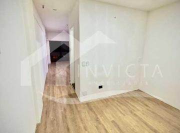Comercial · 29m² · 1 Vaga · Ótima sala comercial com vaga, que será entregue reformada