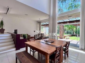 c20c358cd6bb122460e100e923d9e074614e3d97 · Casa com 5 dorm sendo 3 suítes à venda, 370 m² por R$ 2.500.000 - Jundiaí/SP